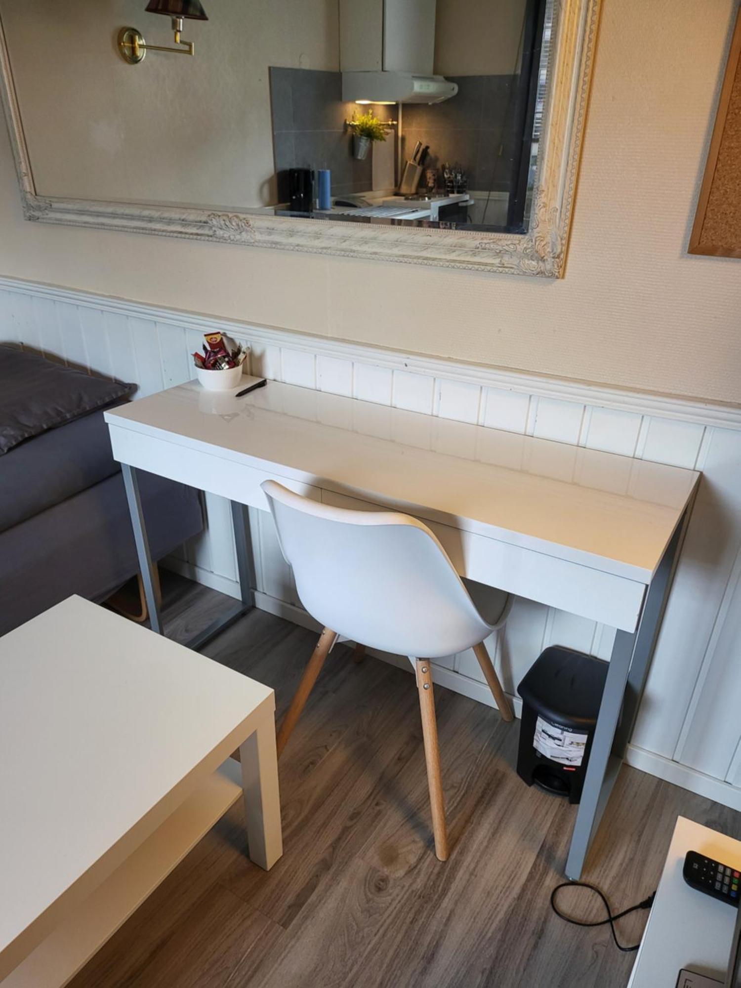 Cozy Small For 2 In The Center Of Free Parking And Fast Internet Campsite