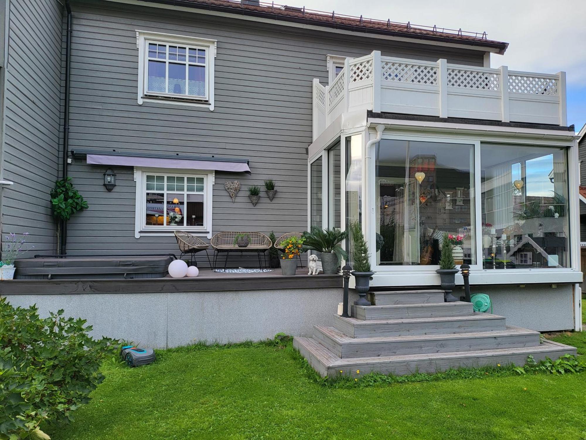 Cozy Small For 2 In The Center Of Free Parking And Fast Internet Campsite
